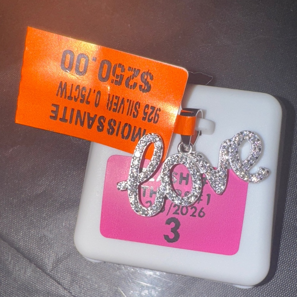 Moissanite 0.75CTW 925 Silver Love Pendant